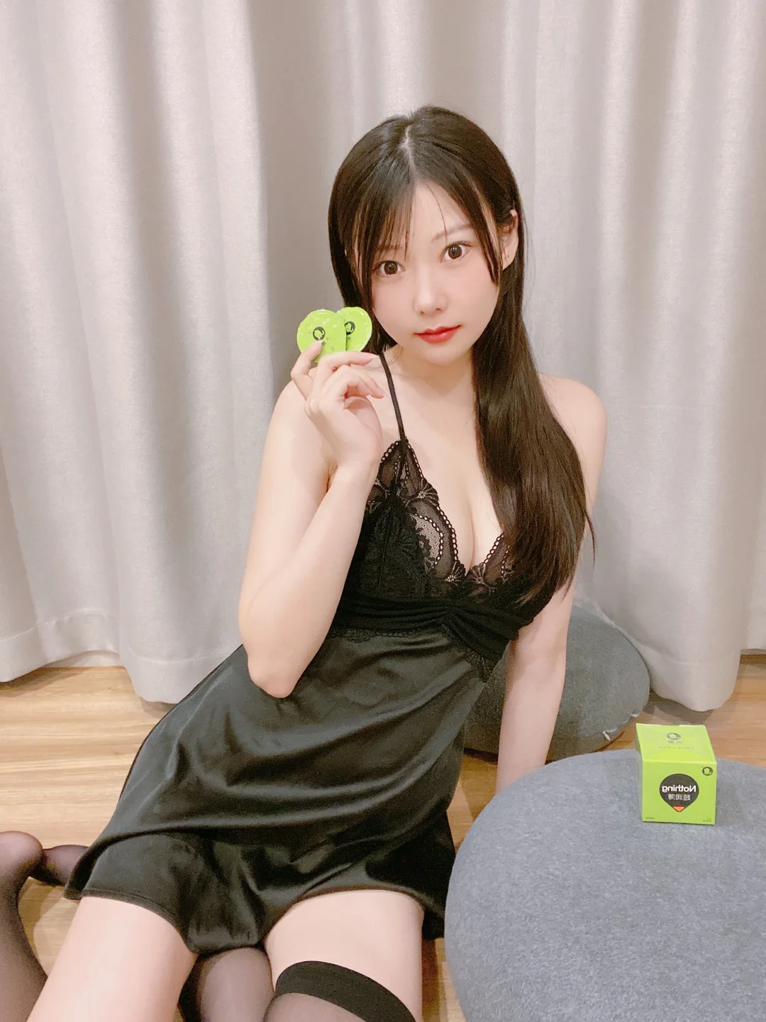 香草喵露露 - No.068 大象黑色吊带睡衣 [25P-72MB] tg@simisebaisi 【丝足阁】014.webp